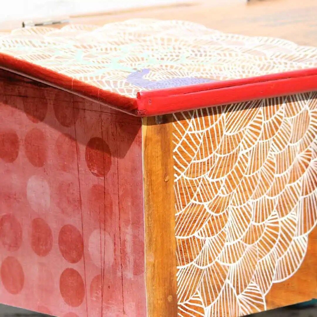 Gond Deer Munim Desk | Upcycled Furniture 3 Upcycld Art Vintage Munshi Desk Gond Art 03