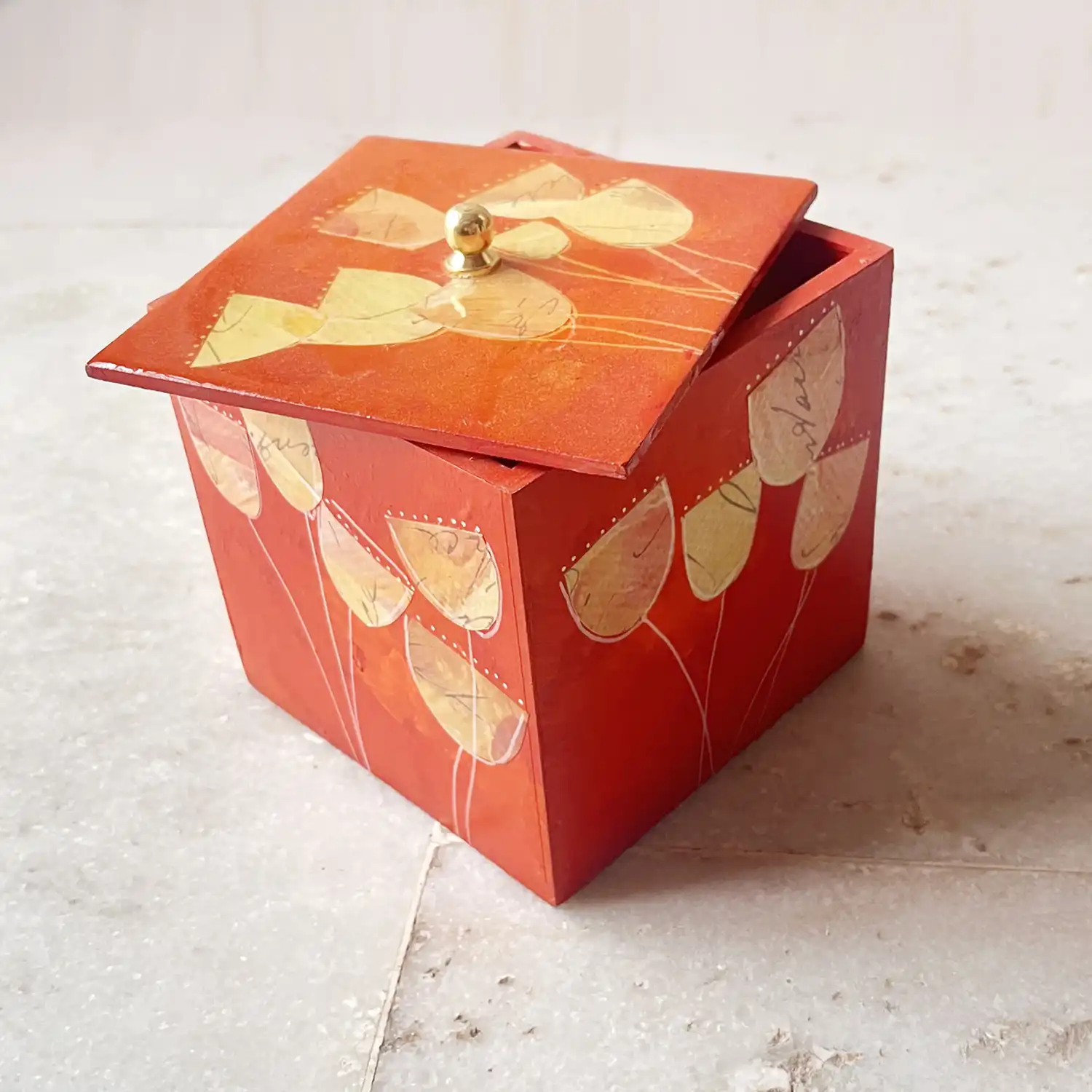 tulips | functional art box | Upcycld Art Tulips | Functional Art Box 02