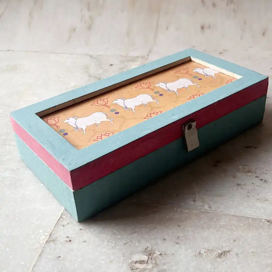 pichwai cows | upcycled box | Upcycld Art Pichwai Cows Upcycled Box 02
